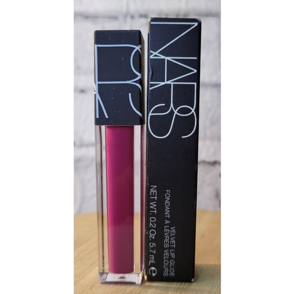 NARS Velvet Lip Glide Lip Gloss Shade # 2715 La Main Bleue 5.7 ml New - Picture 1 of 5